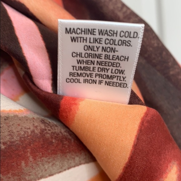 DANA BUCHMAN•BLOUSE - Picture 11 of 11